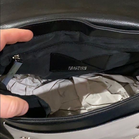 💕 Kenneth Cole reaction gorgeous vegan backpack💕 - Picture 9 of 14